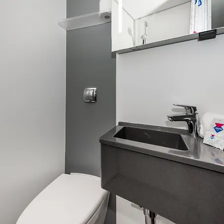 캐빈 에스비에르 호텔