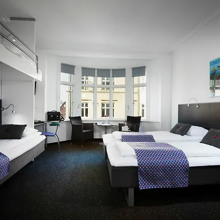 מלון Cabinn Esbjerg 2*